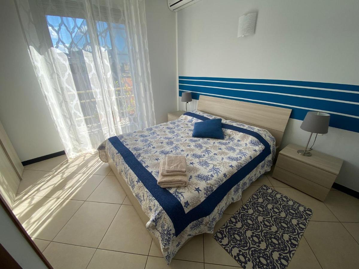 Appartamenti Azzurro Smeraldo Сестри Леванте Екстериор снимка
