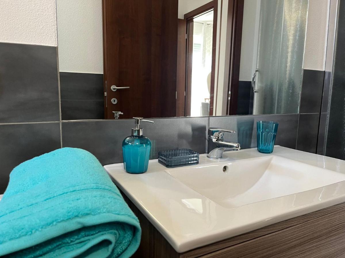 Appartamenti Azzurro Smeraldo Сестри Леванте Екстериор снимка